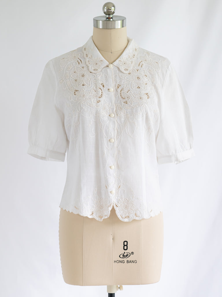 Vintage Floral Embroidery Pristine White Scallop Flap Collar Blouse
