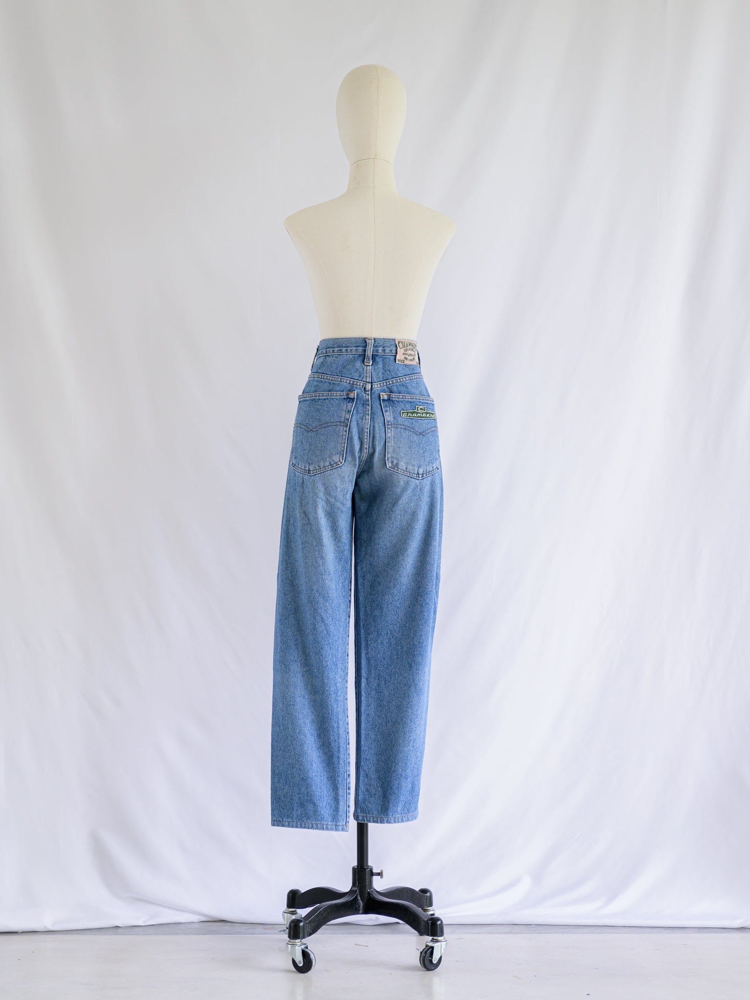 v-waist long baggy jeans in vintage blue denim