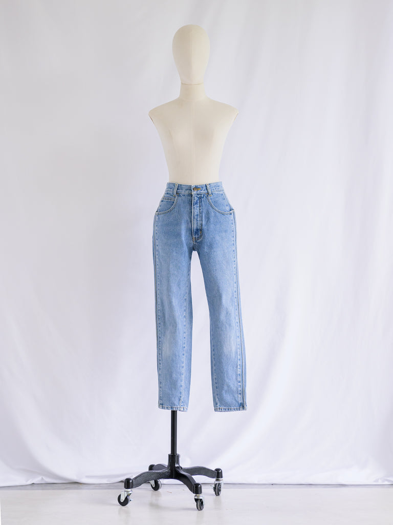 Vintage Classic Blue Mid-Rise Waist Side Stitch Denim Jeans