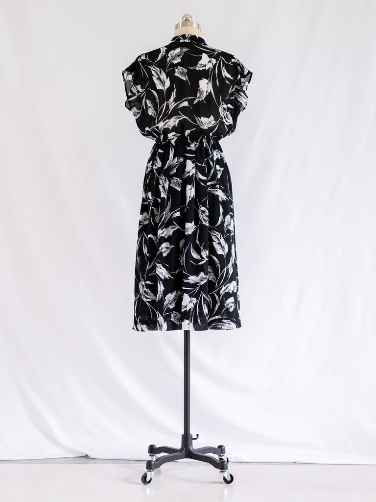 Vintage Polyester V-neck Leaf Print Black Midi Dress