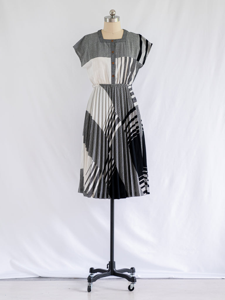 Vintage Geometric Stripe Print Square Neck Polyester Midi Dress
