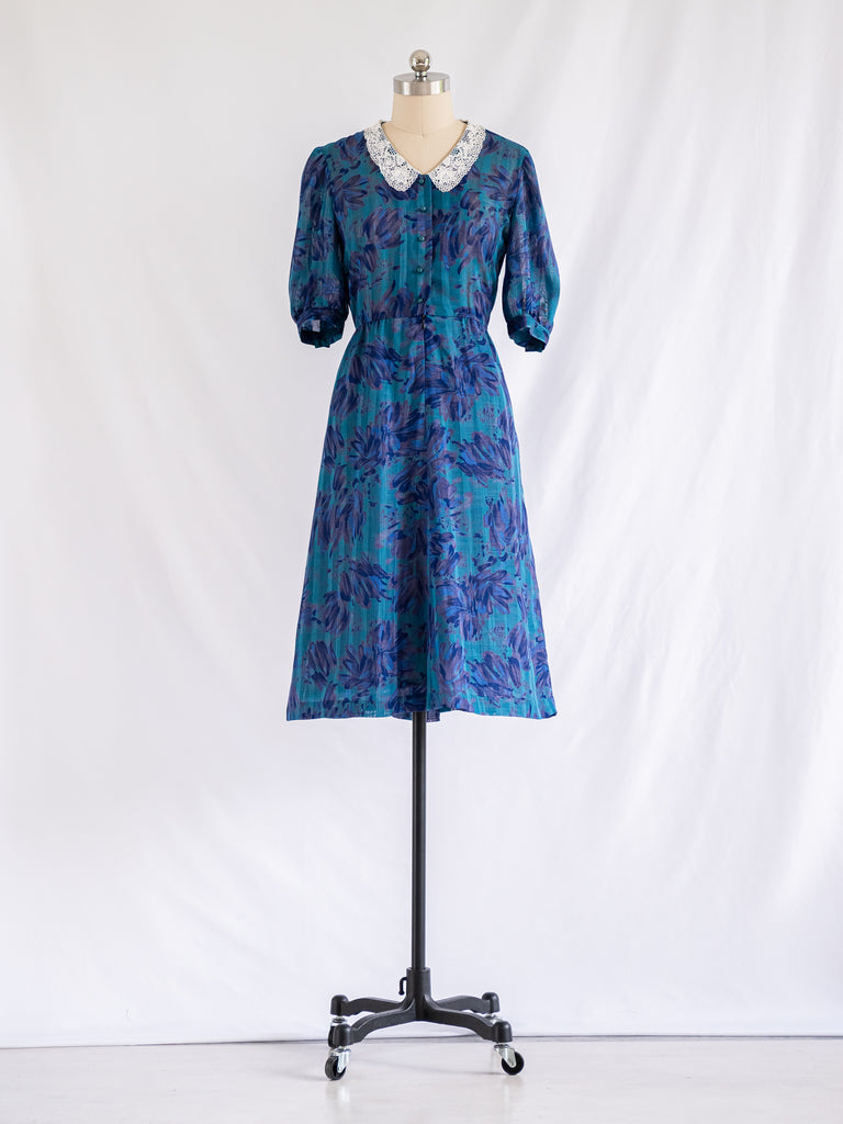Vintage Flap Collar Cuff Sleeved Floral Midi Dress