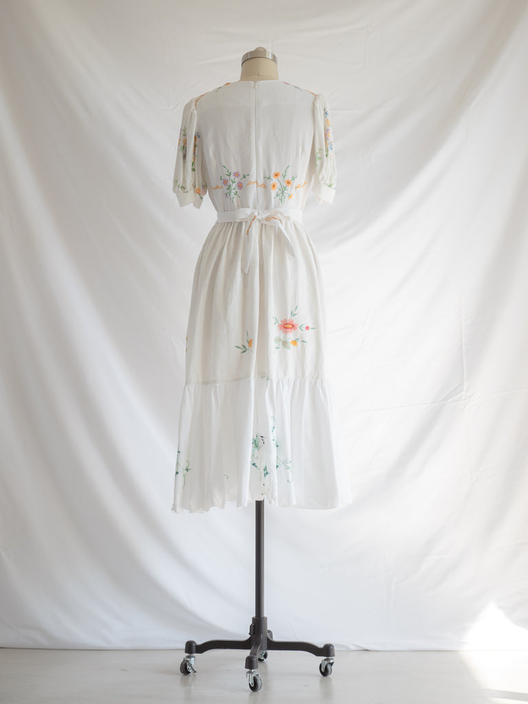Re-design Upcycled Daisy Floral Embroidery Cotton Maxi Dress