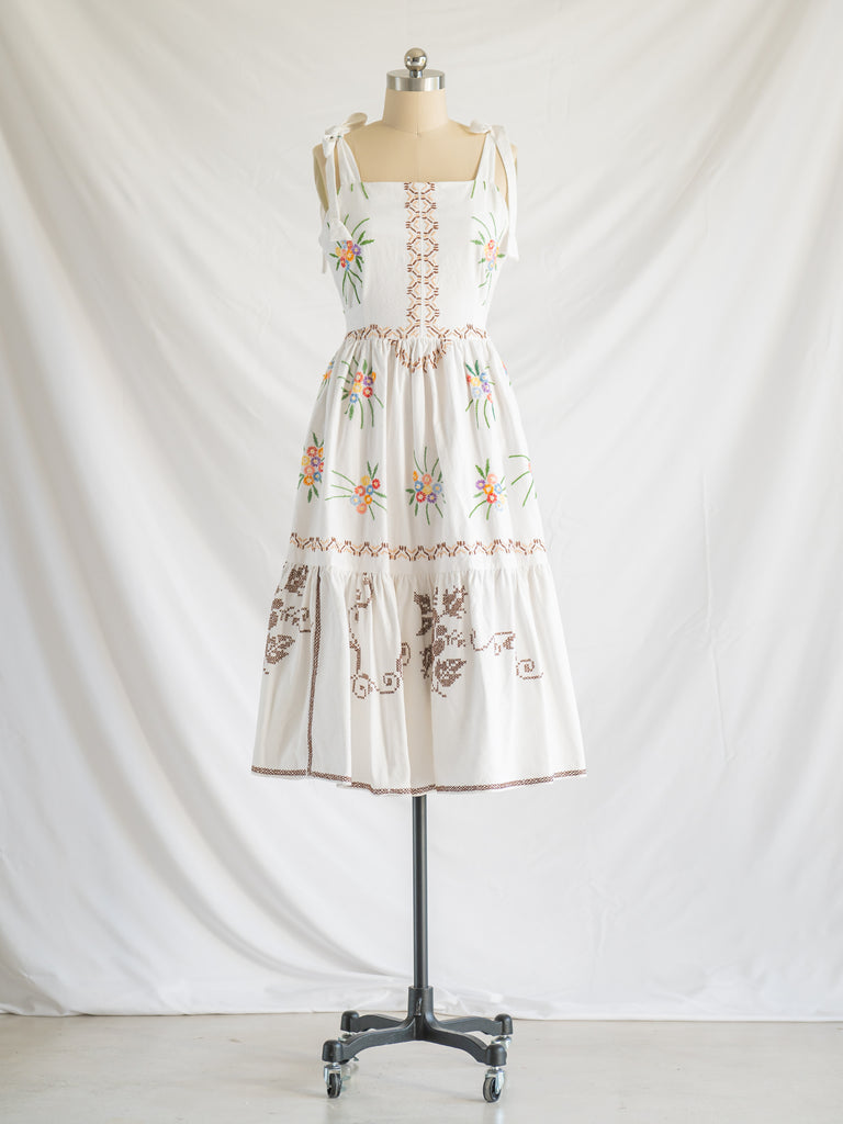 Sugar Cream Vintage - Upcycled and Sustainable Maxi Dresses! Sugar Cream Vintage - Upcycled and Sustainable Maxi Dresses!