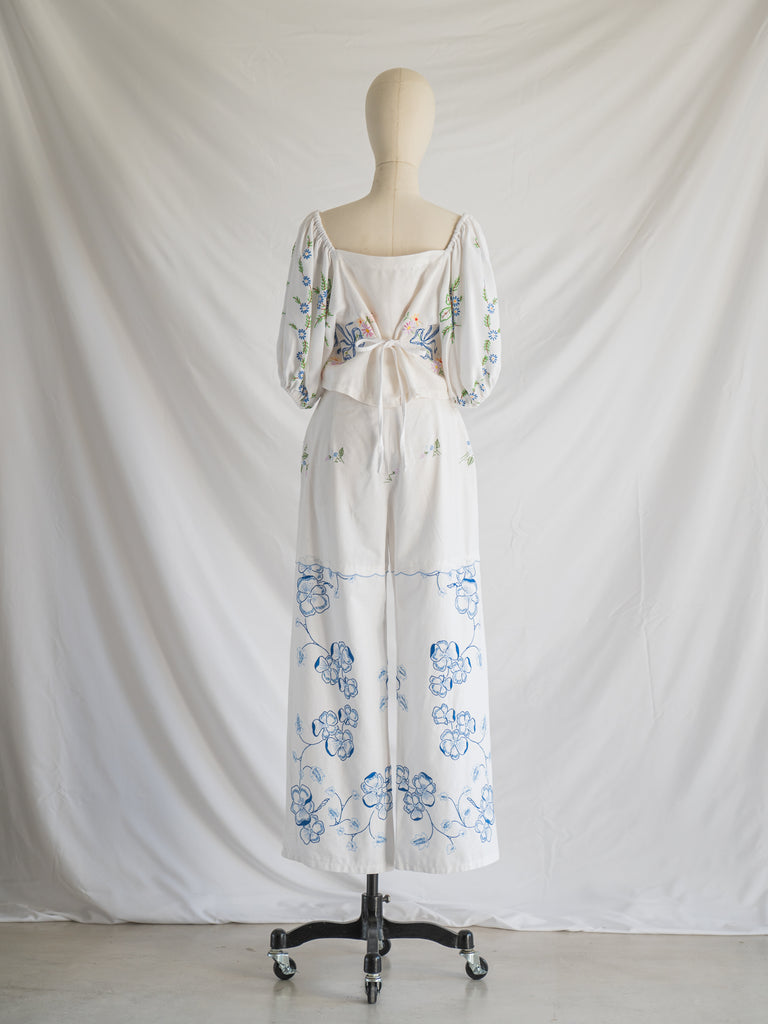 Vintage Floral Embroidery White Wide-Leg Square Neck Top Set