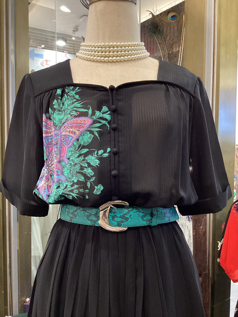 Vintage Black Pleated Dress – Short Sleeve Butterfly Print