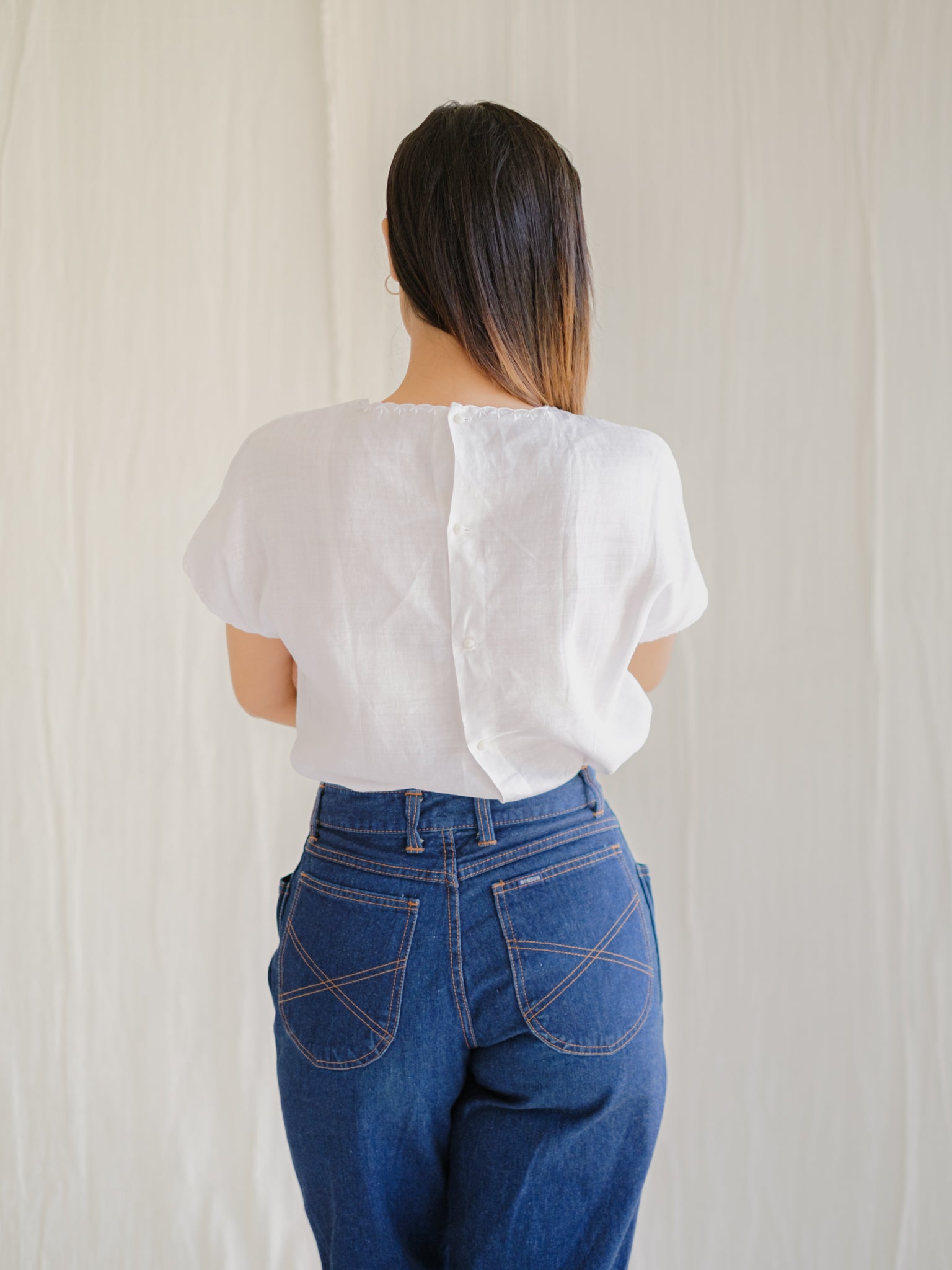 White linen embroidered vintage blouse