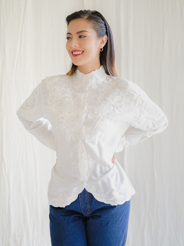 SUGARCREAM_VINTAGE_WHITE_LACE_EMBROIDERED_BLOUSE_1