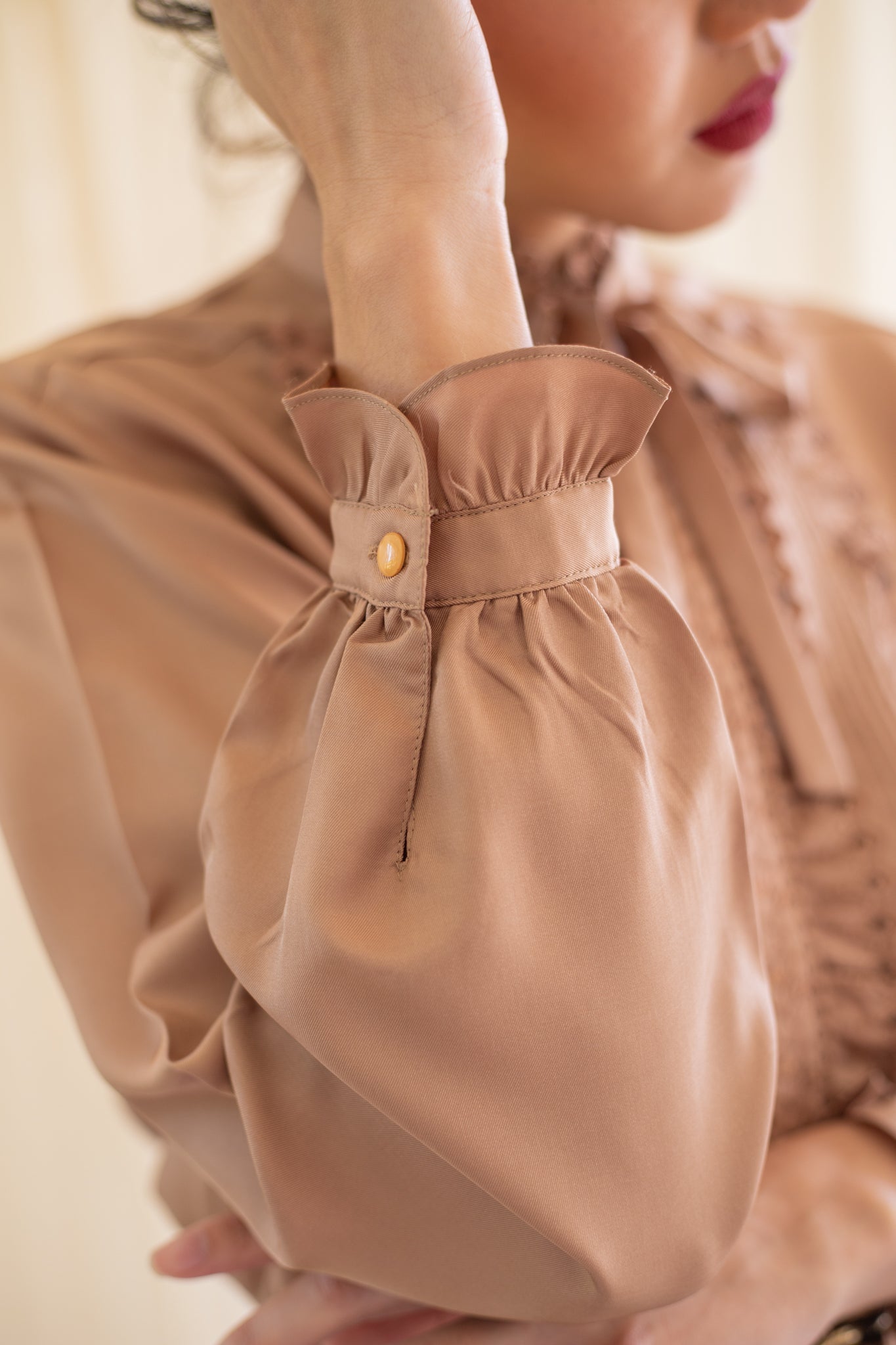 Ruffle bow tie collar vintage blouse