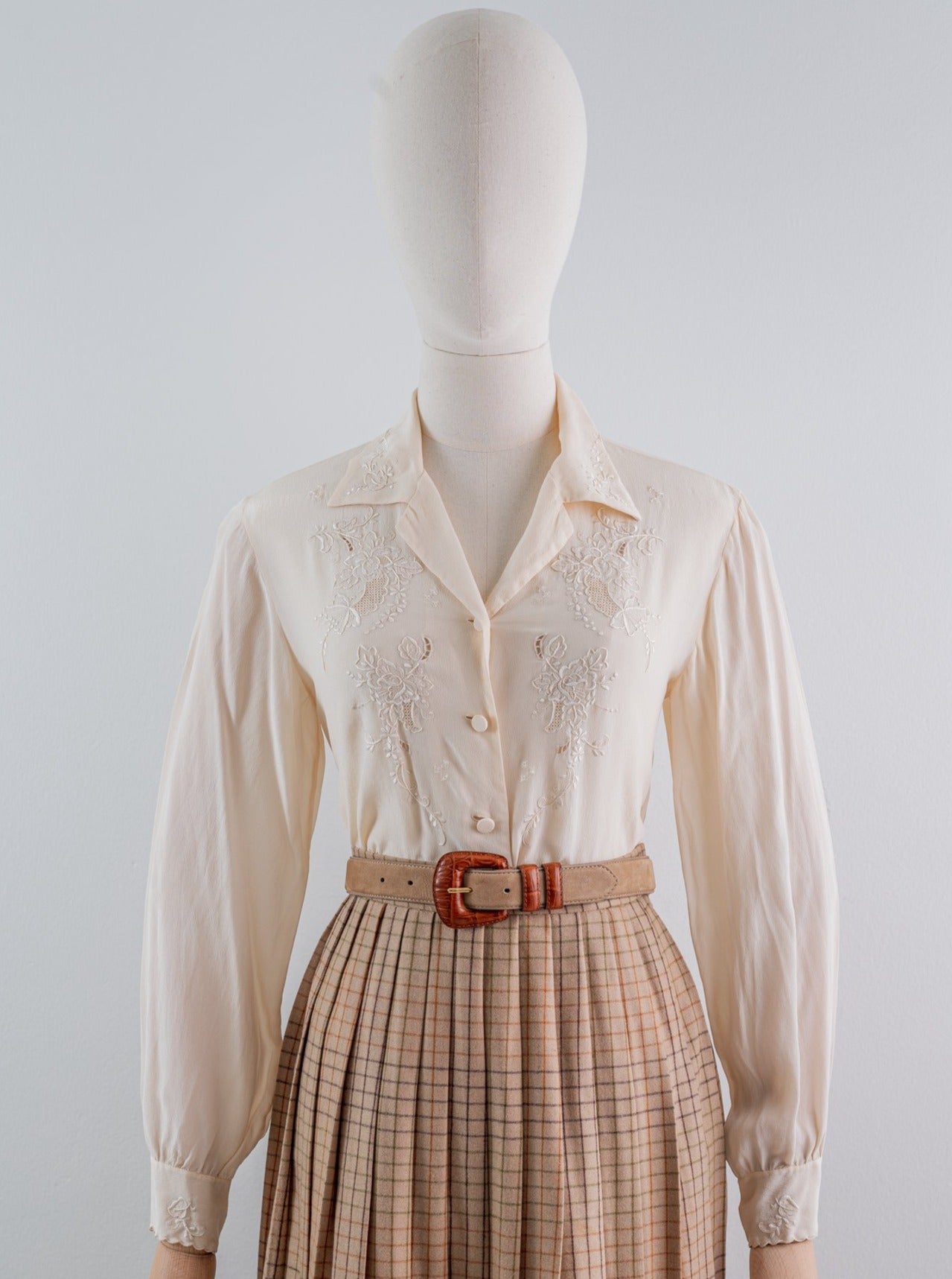 Ivory silk embroidered vintage blouse