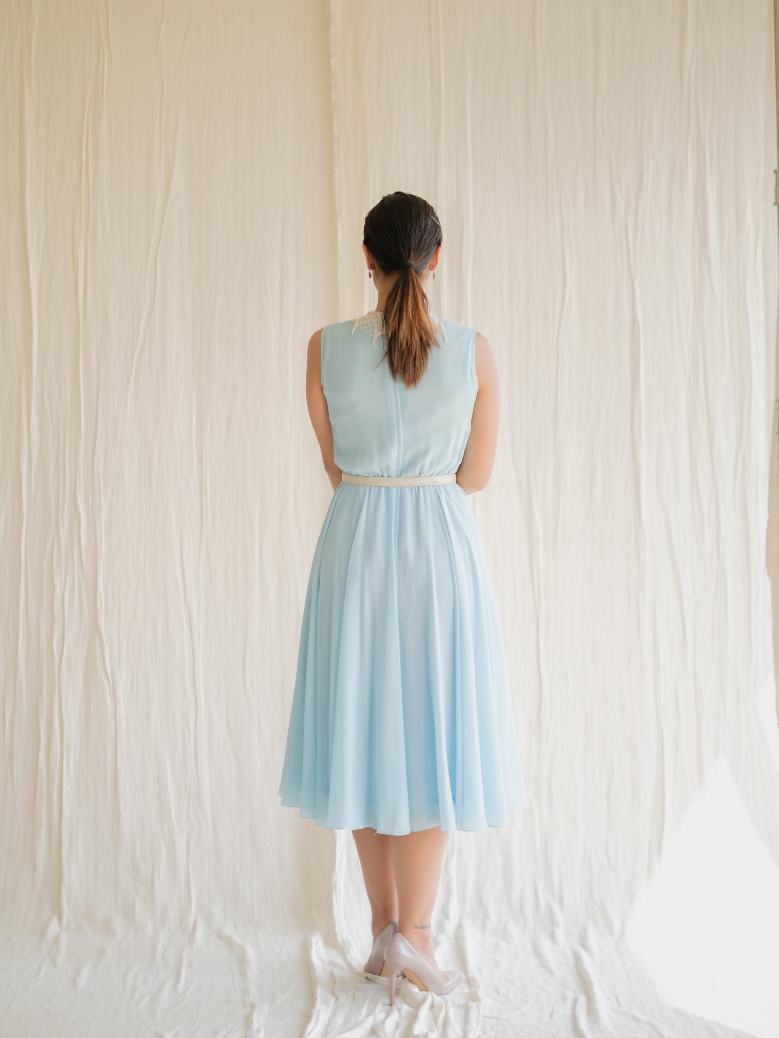 Vintage blue chiffon pleated sleeveless dress