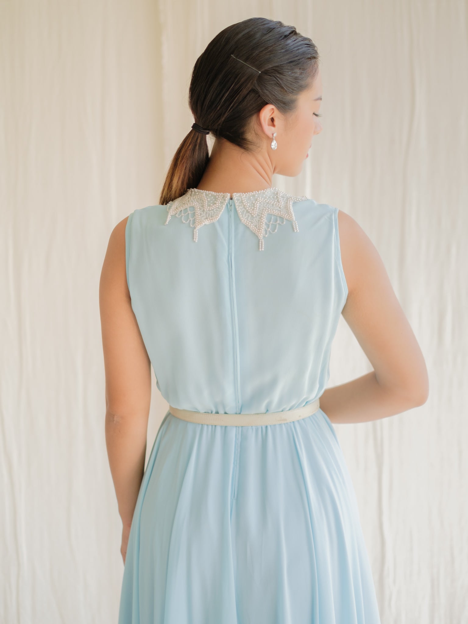 Vintage blue chiffon pleated sleeveless dress