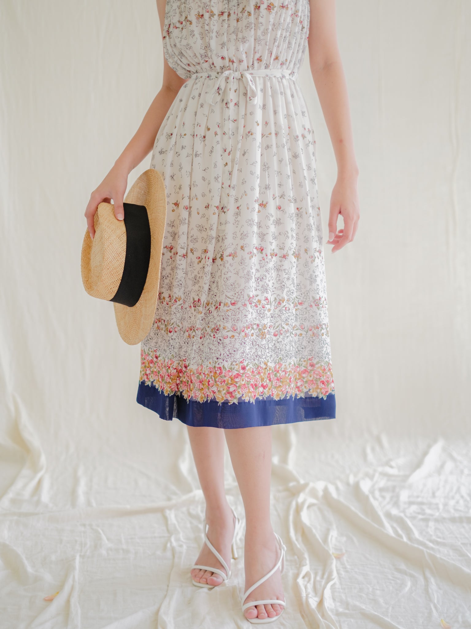 Floral ditsy spaghetti vintage dress