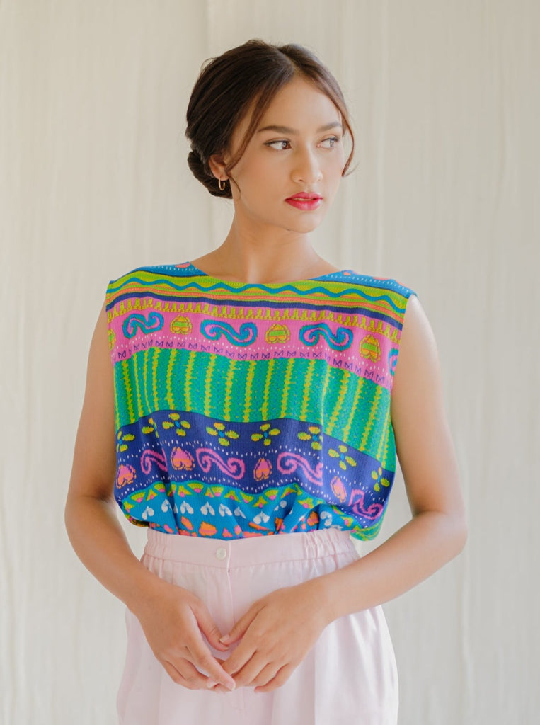 SUGARCREAM_VINTAGE_COLORFUL_GRAPHIC_SLEEVLESS_BLOUSE_1