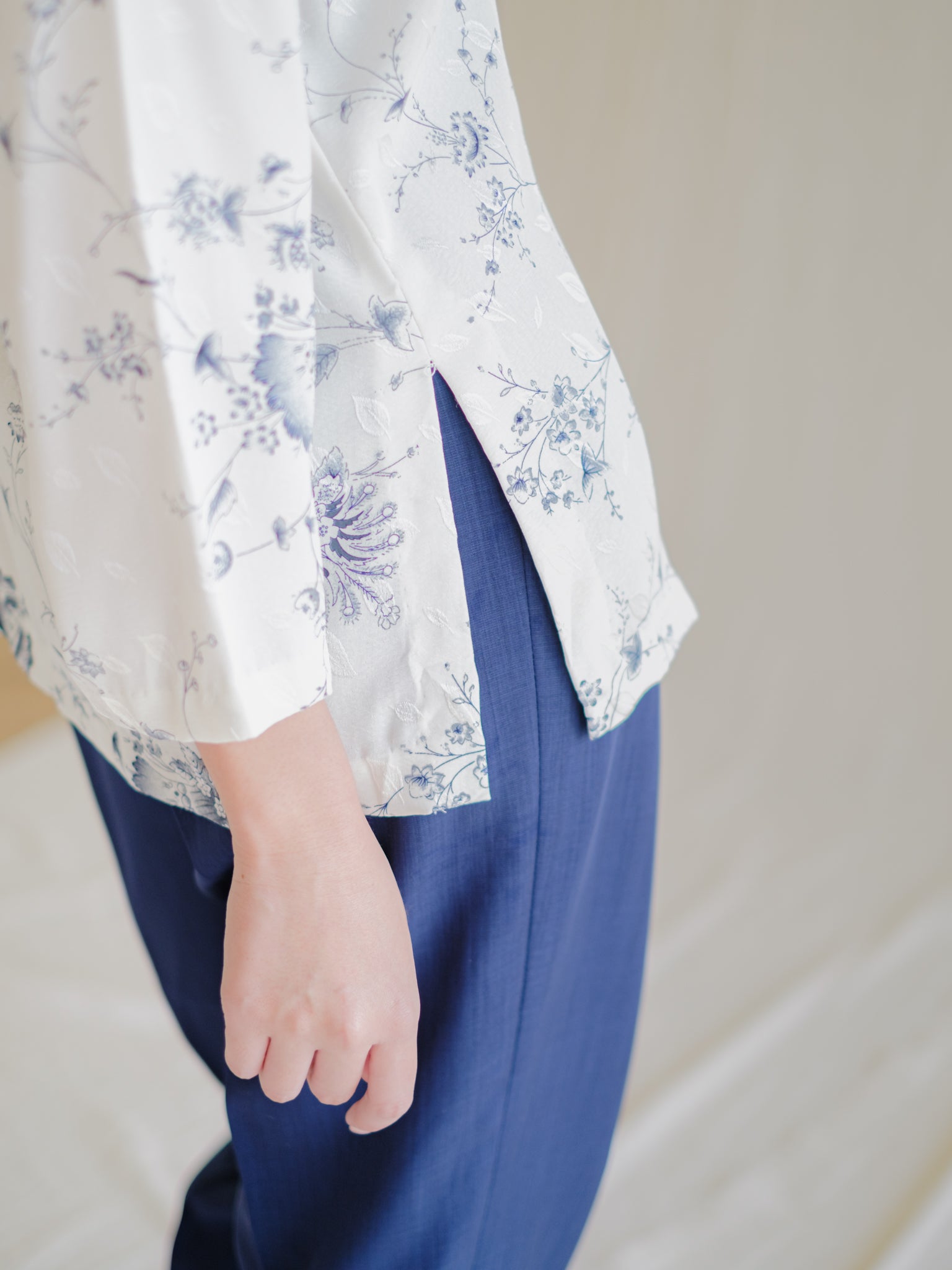 Mandarin chiffon vintage blouse