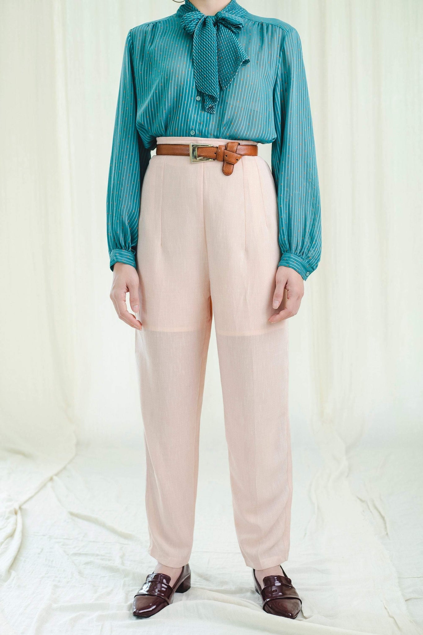 Pleated blouse | Bow tie | Vintage 1980s - Sugar & Cream Vintage